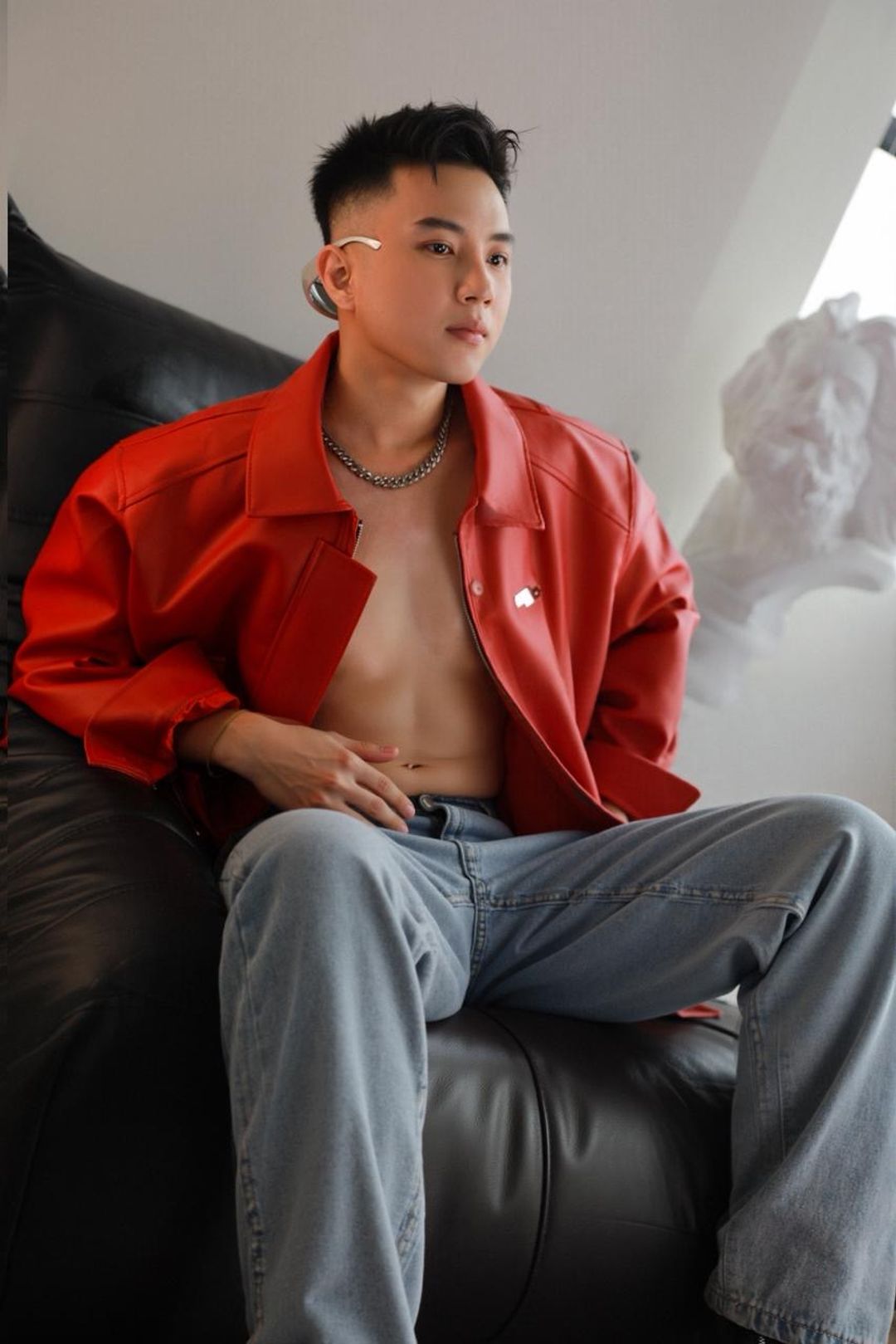 Nam tại Hà Nội