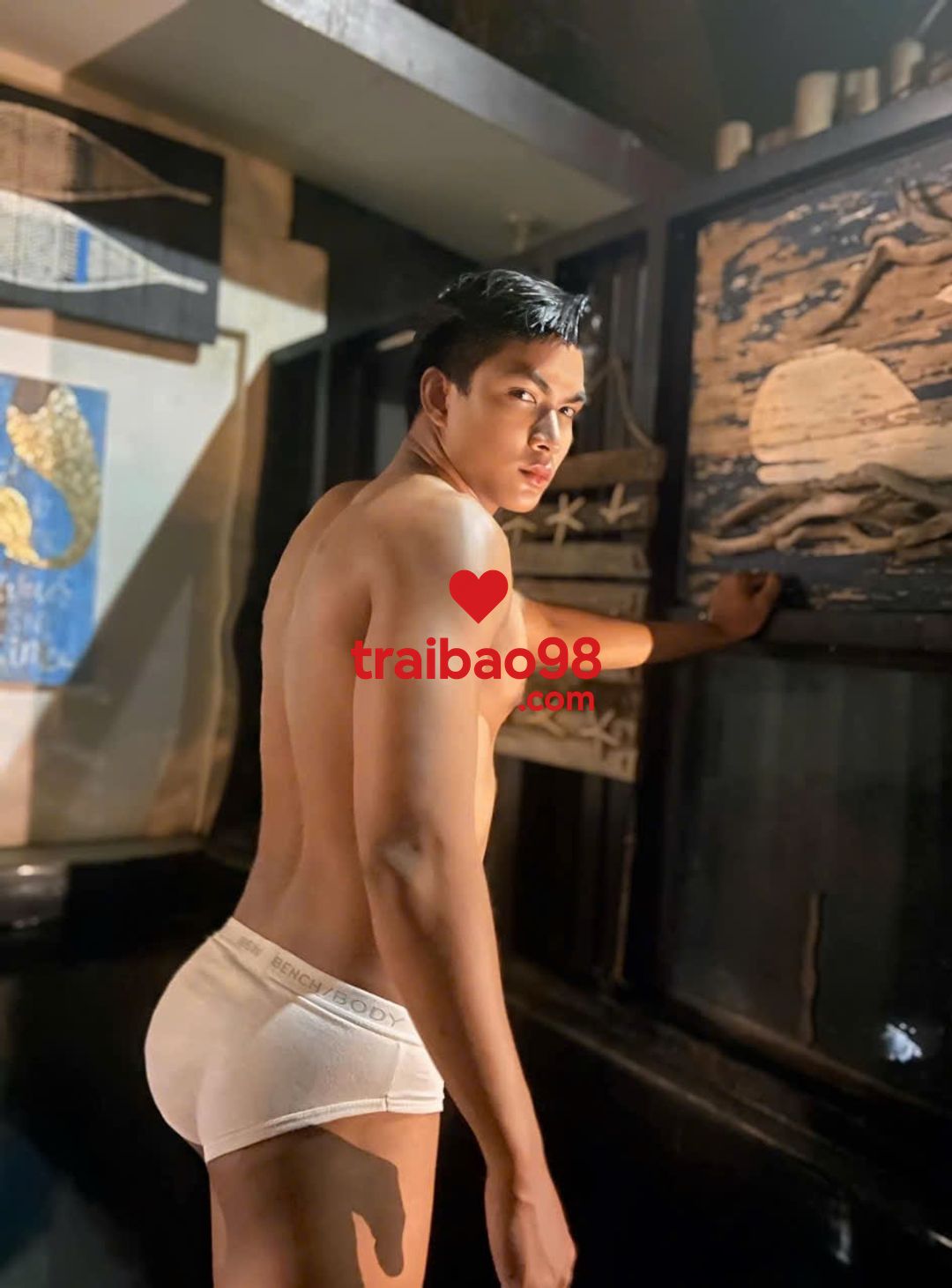 Tú tại Hà Nội