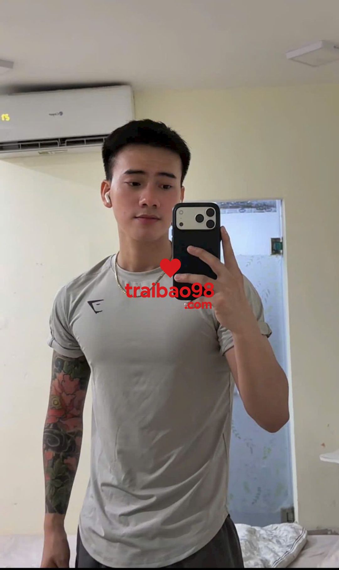 Hiếu hàng khủng tại Sài Gòn